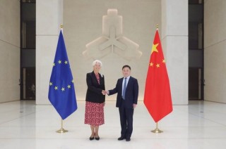 中国人民银行行长潘功胜与欧洲中央银行行长拉加德举行中欧央行行长首次年度会晤