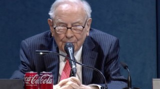 巴菲特或于第三季度再次减持伯克希尔持有的苹果股票