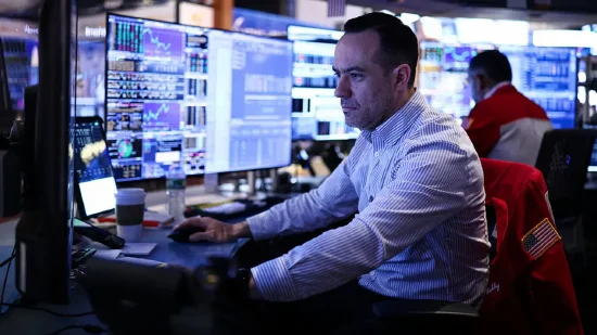 午盘:美股维持下跌局面 市场紧盯中东局势发展 第1张 午盘:美股维持下跌局面 市场紧盯中东局势发展 第1张