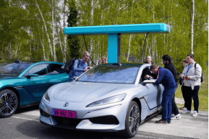 比亚迪闪充站：腾势欧洲上市的“隐藏王牌”  第1张